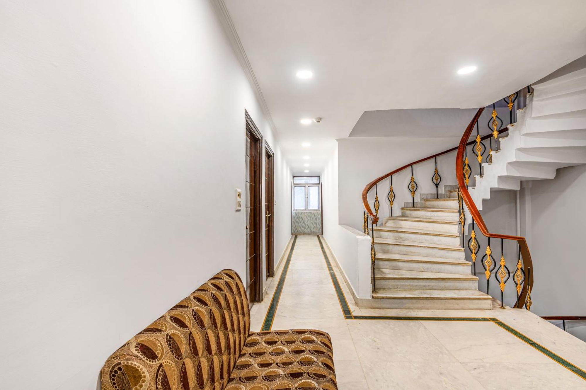 Hotel Nice Palace Dillí Exteriér fotografie